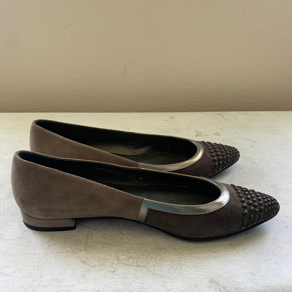 Stuart Weitzman 6.5‎ N Flats Taupe Suede Studded Pointed Toe Metallic UW 10085 - Picture 5 of 12